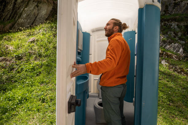 Best Porta potty delivery and setup  in Arnold, MO
